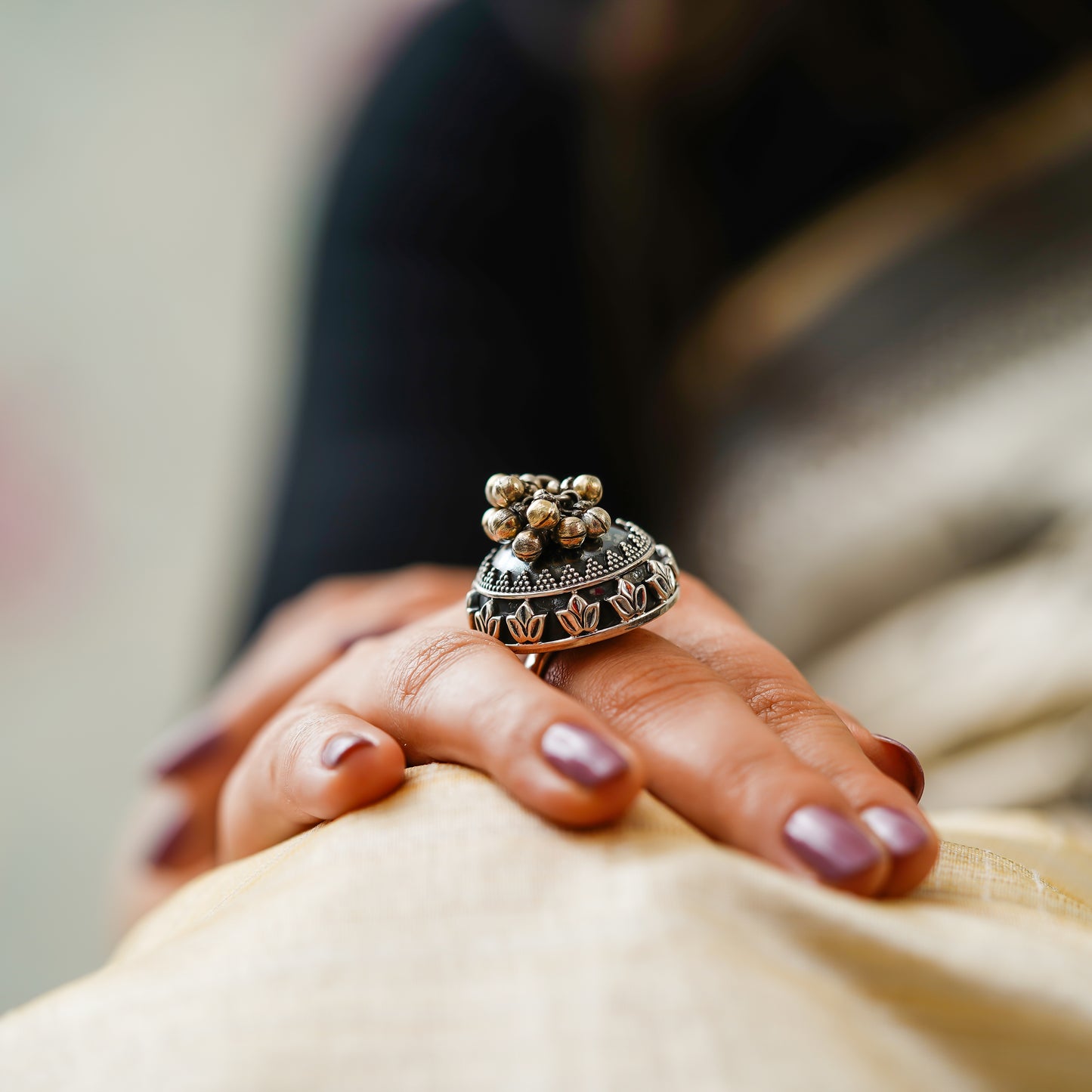 Radha Rani Embossed Domb Ghunghroo Ring