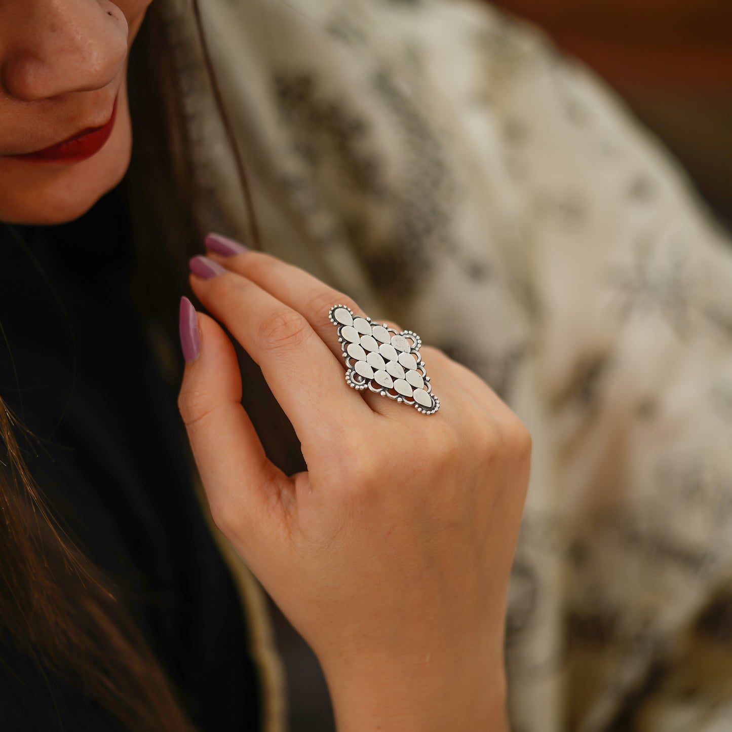 Moha Embossed Kadi Rawa Evergreen Ring