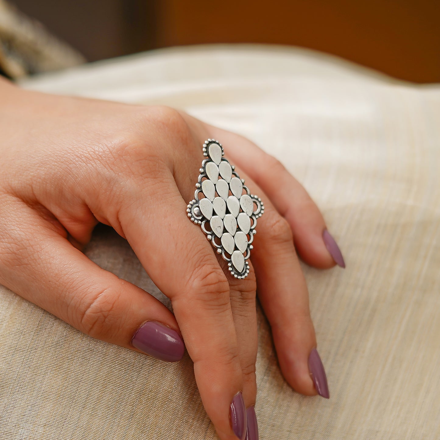 Moha Embossed Kadi Rawa Evergreen Ring