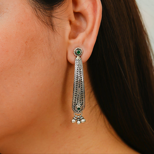 Moha Wire Play Sheet Curved Earrings