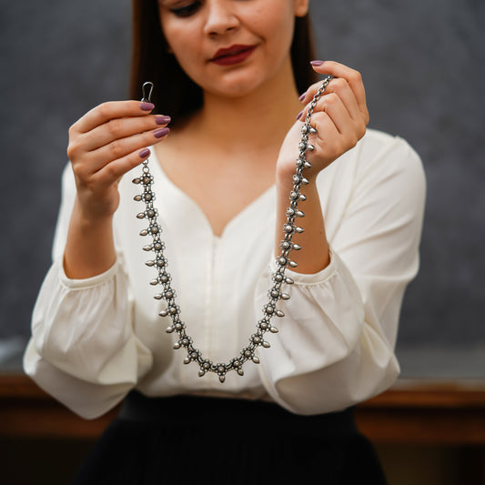 Amulya Kadi and Daal Embossed versatile Evergreen Necklace