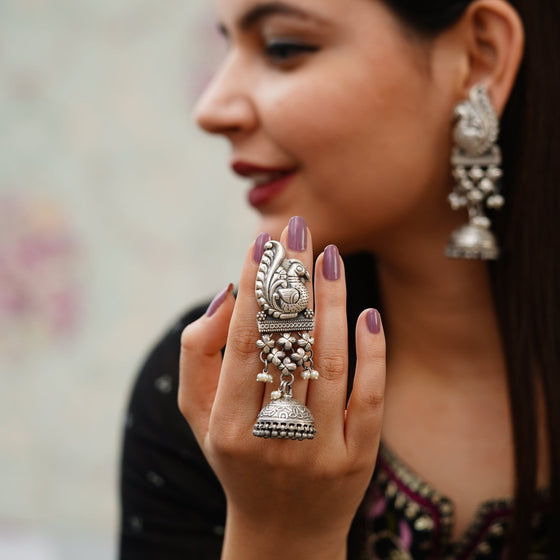 Mayoor Embossed Sadabahar Jhumka With Pearl Puwai Earrings