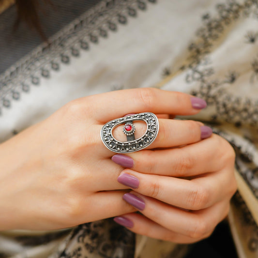 Meera Embossed Thick Rawa Red Stone Oval Ring - ShailPiya