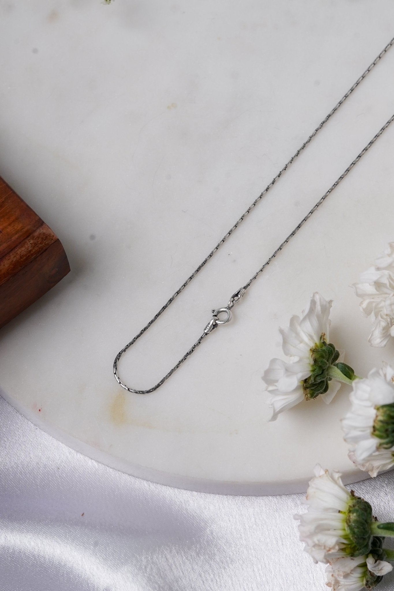 Neeravi Fluid Chain - ShailPiya