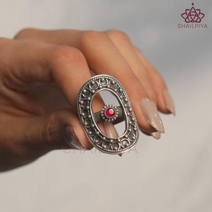 Meera Embossed Thik Rawa Red Stone Oval Ring