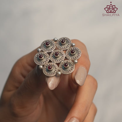Moha Detailed Rawa Red Stone Topis Ring
