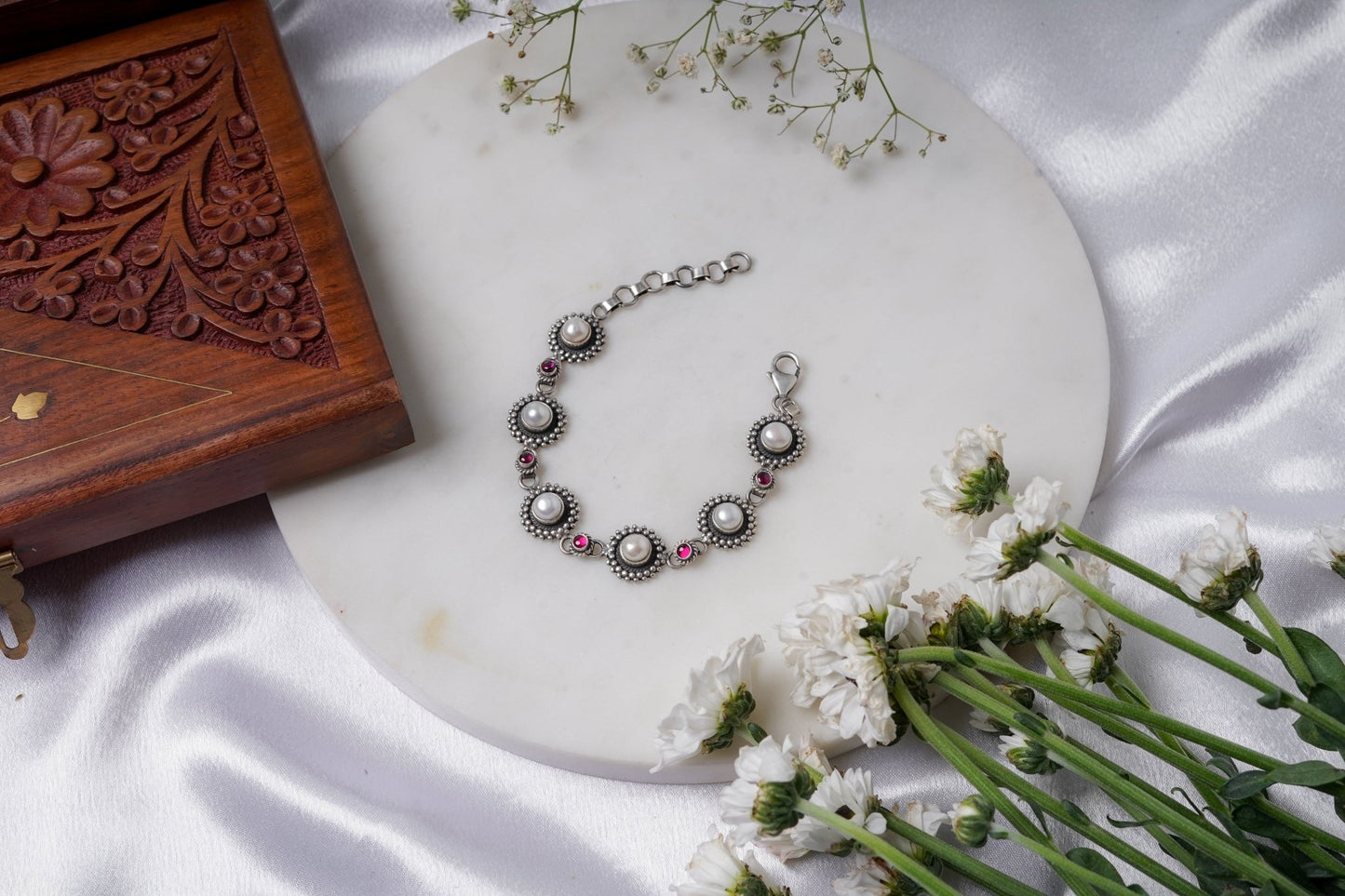 Rani Padmini Pearl Bracelet - ShailPiya